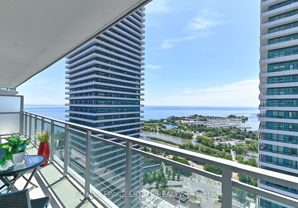 33-shore-breeze-drive-toronto-etobicoke-ontario-w13843340