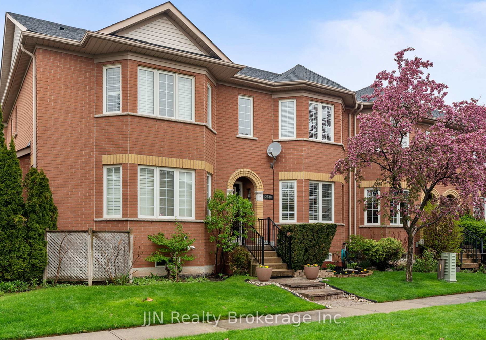 2130-forest-gate-parkway-oakville-ontario-w13843510