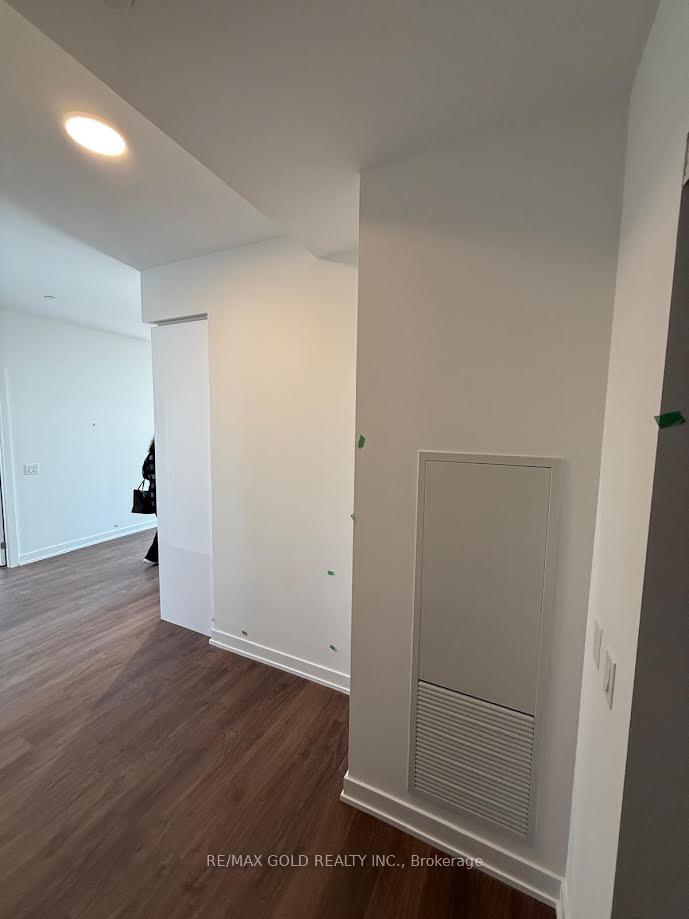 5105-hurontario-street-mississauga-ontario-w13843518