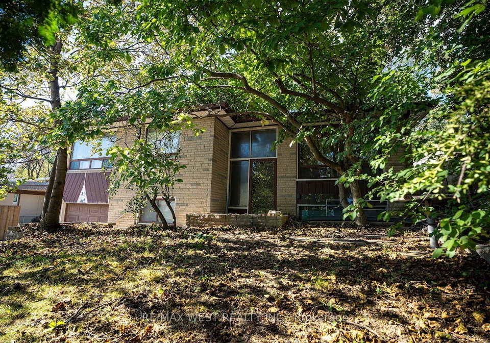 39-mcmanus-road-toronto-etobicoke-ontario-w13844222