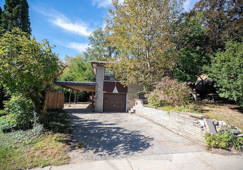 39-mcmanus-road-toronto-etobicoke-ontario-w13844222