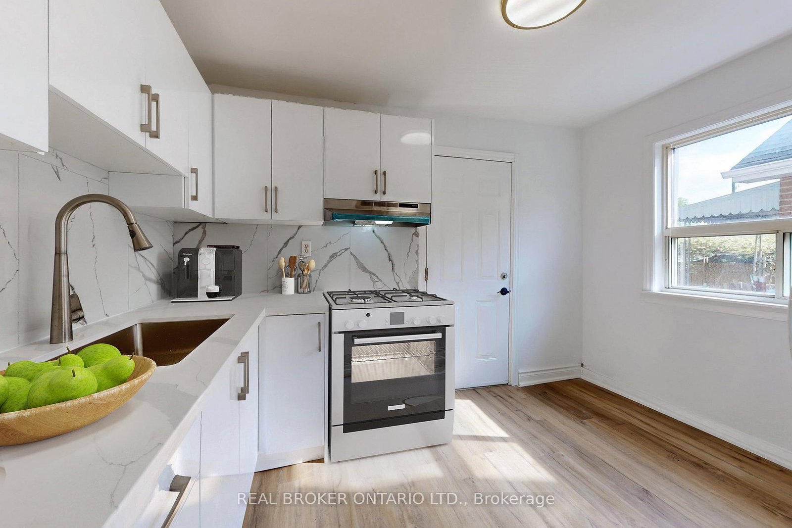 102-bowie-avenue-toronto-north-york-ontario-w13844300