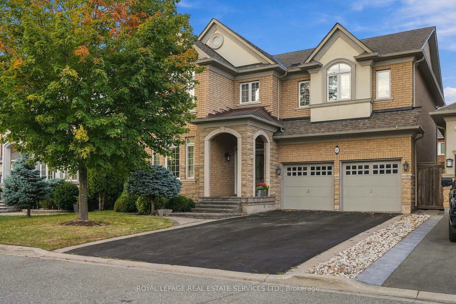 227-alison-crescent-oakville-ontario-w13844356