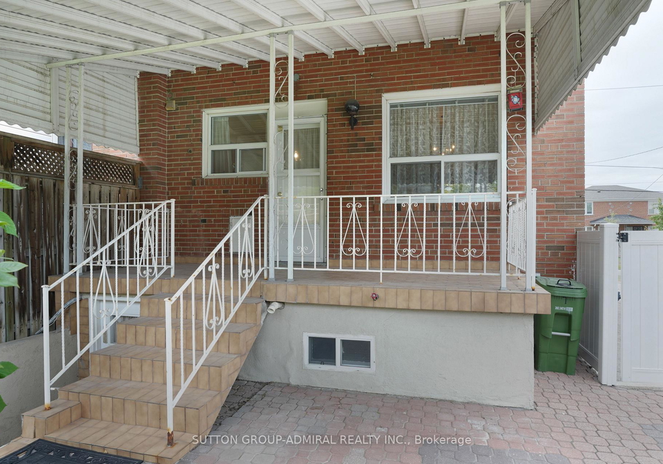 14-thurrock-road-toronto-york-ontario-w13844382