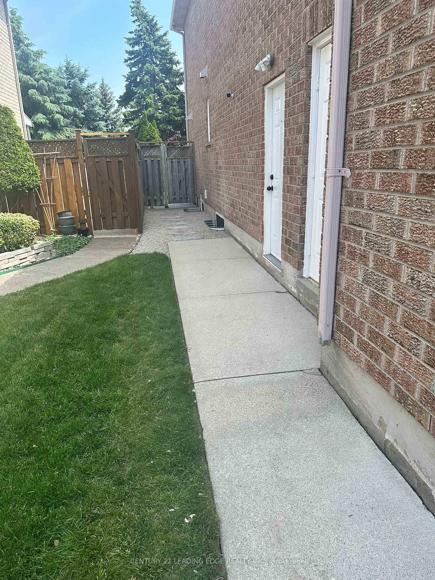 2026-laurelcrest-place-oakville-ontario-w13844386