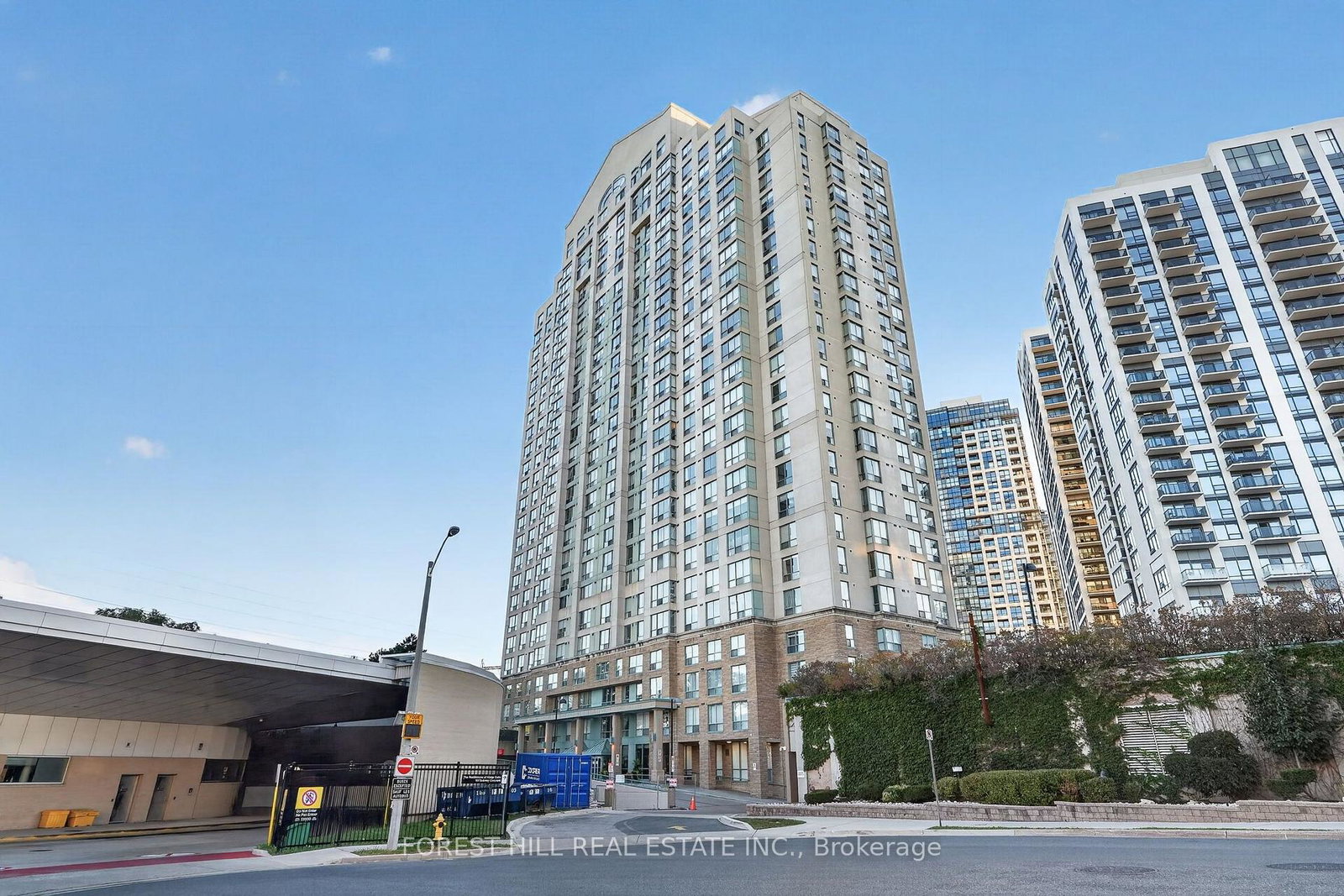 101-subway-crescent-toronto-etobicoke-ontario-w13844542