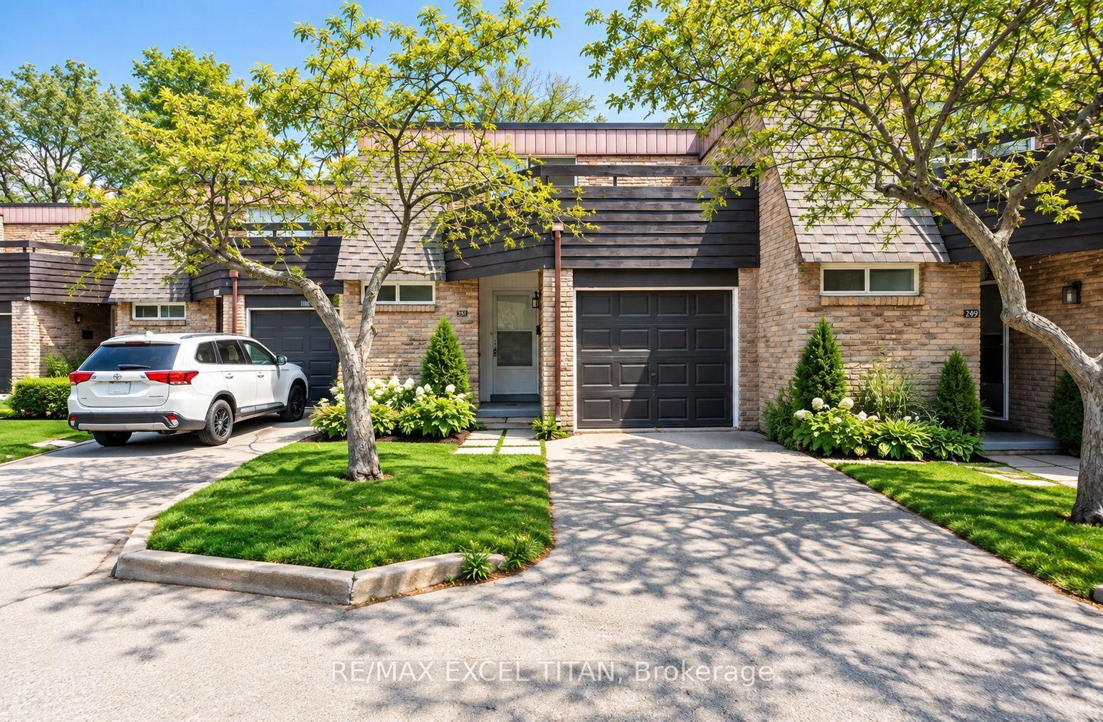 1251-white-oaks-oakville-ontario-w13844626