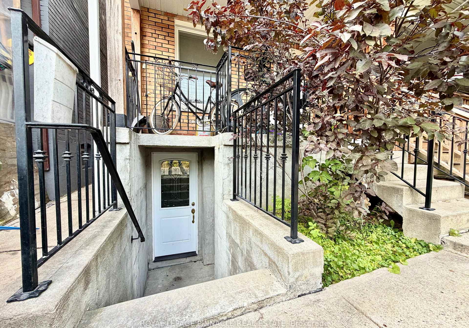 136-campbell-avenue-toronto-toronto-ontario-w13844996