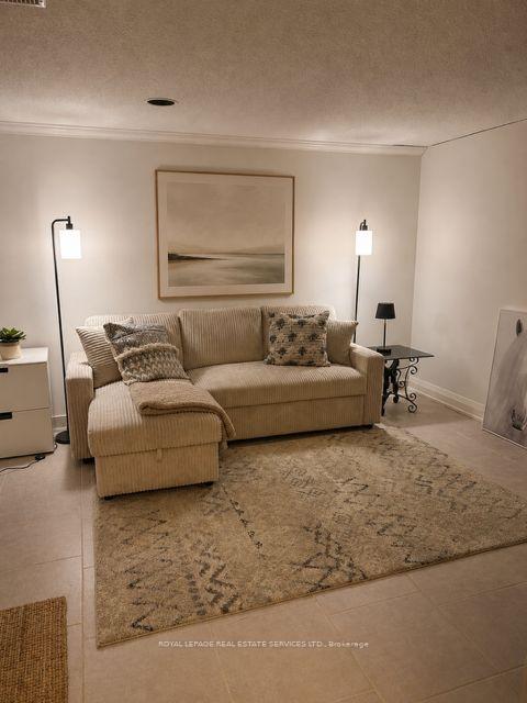 17-longfield-road-toronto-etobicoke-ontario-w13845154