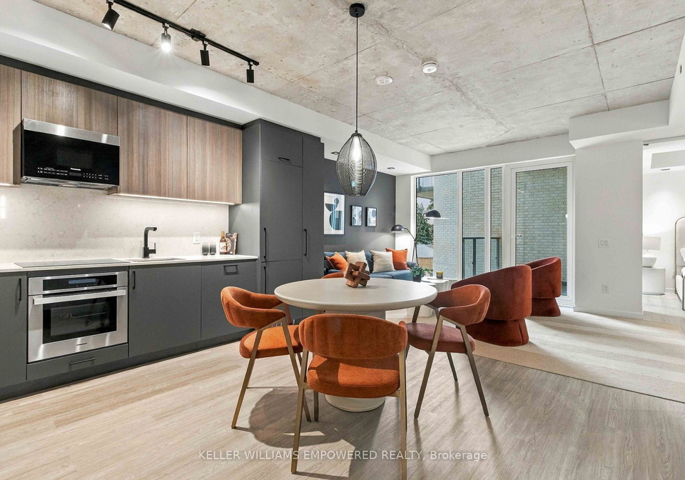 689-the-queensway-street-toronto-etobicoke-ontario-w13845294