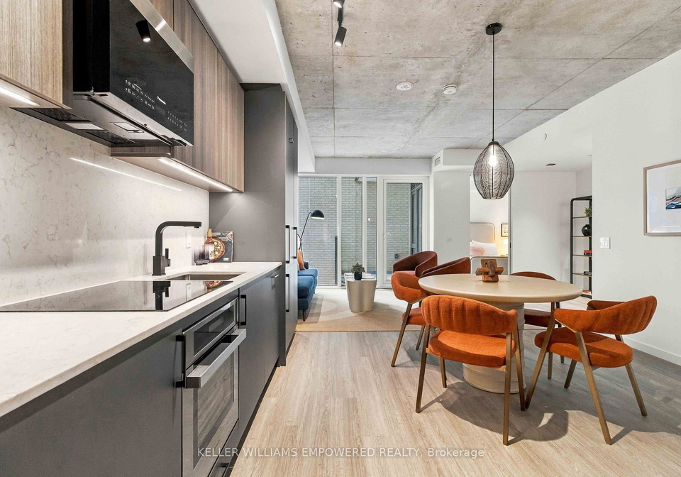 689-the-queensway-street-toronto-etobicoke-ontario-w13845294