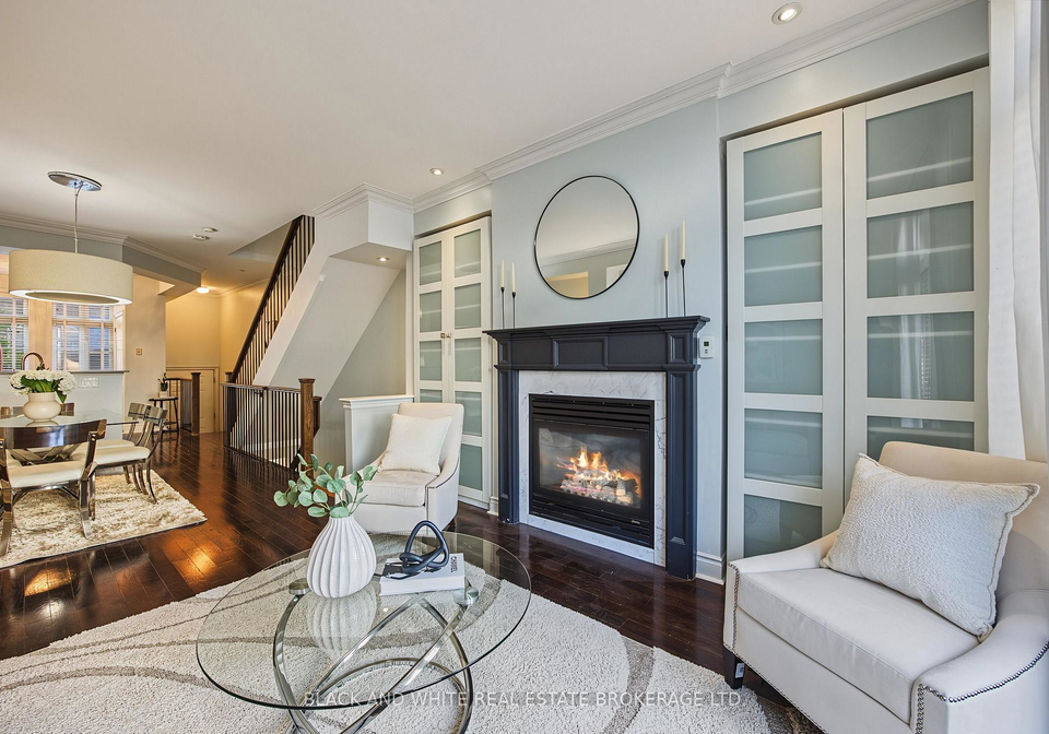 26van-dusen-boulevard-toronto-etobicoke-ontario-w13845368