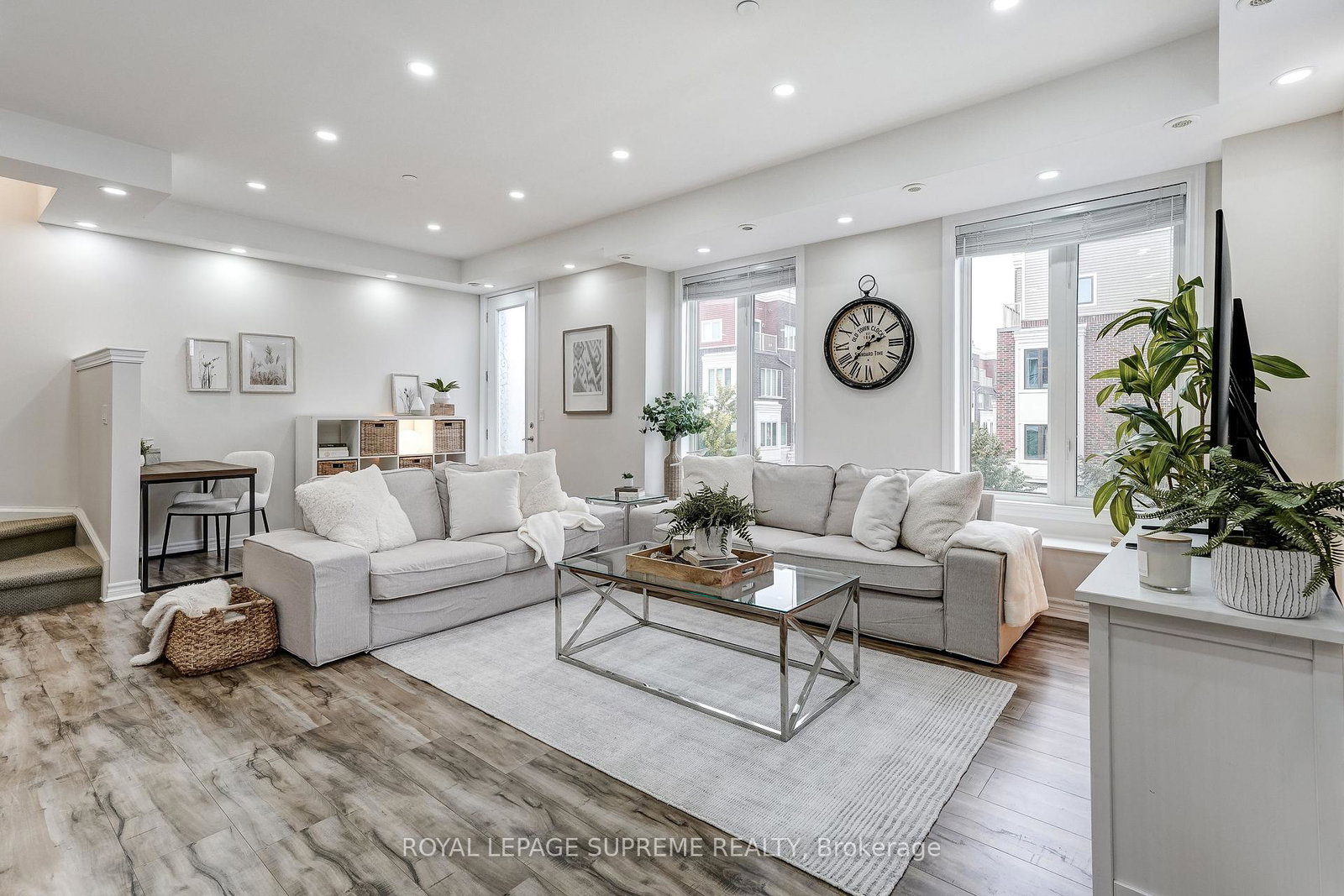 70-eastwood-park-garden-toronto-etobicoke-ontario-w13845808