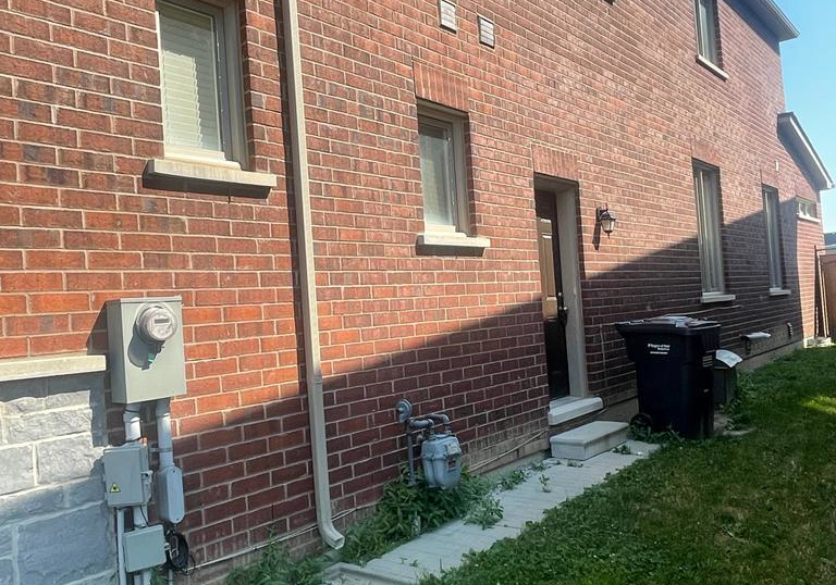 16-little-britain-crescent-brampton-ontario-w13846058
