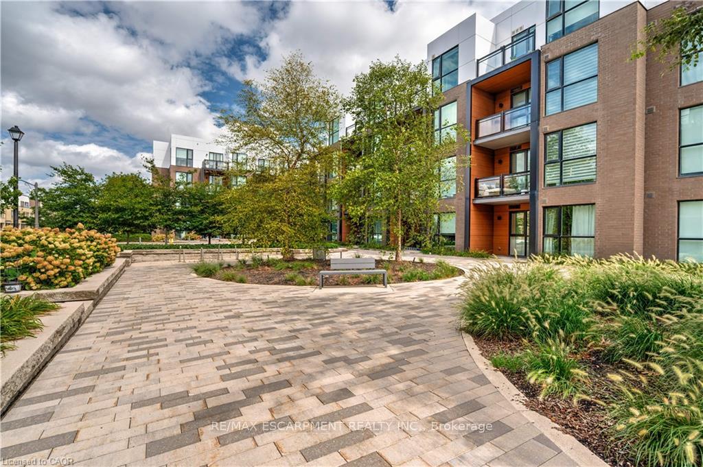 168-sabina-drive-oakville-ontario-w13846804