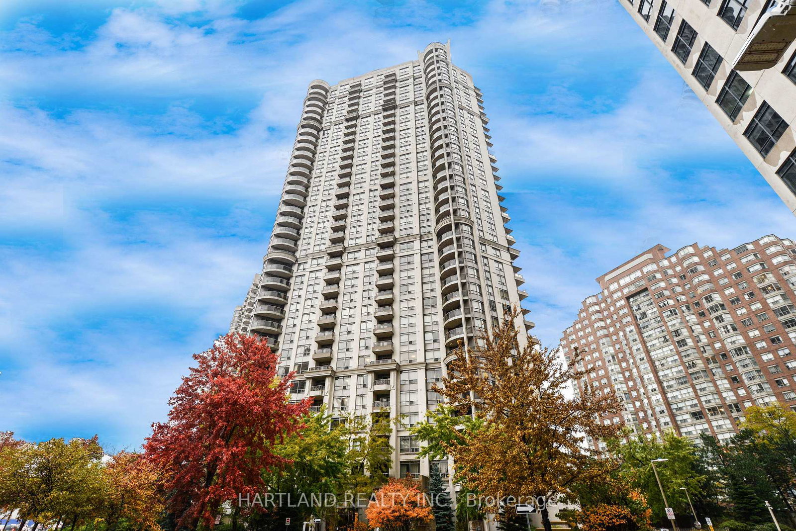 310-burnhamthorpe-road-w-mississauga-ontario-w13847498