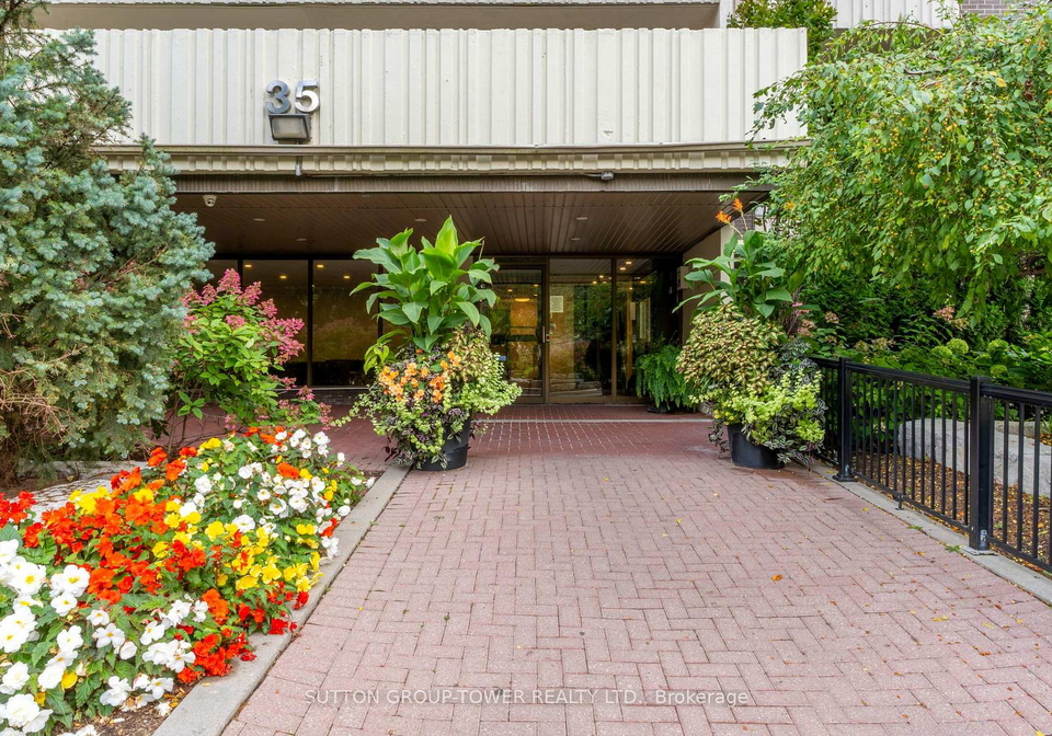 35-ormskirk-avenue-toronto-toronto-ontario-w13848038