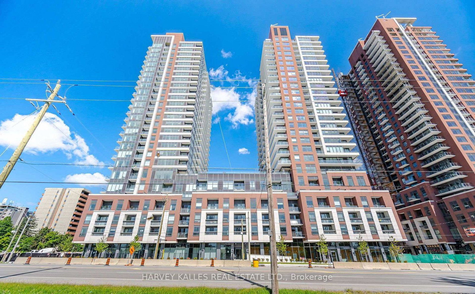 4010-eglinton-avenue-w-toronto-etobicoke-ontario-w13848082