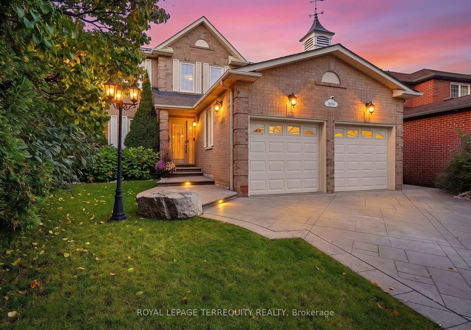 3956-chadburn-crescent-mississauga-ontario-w13848768