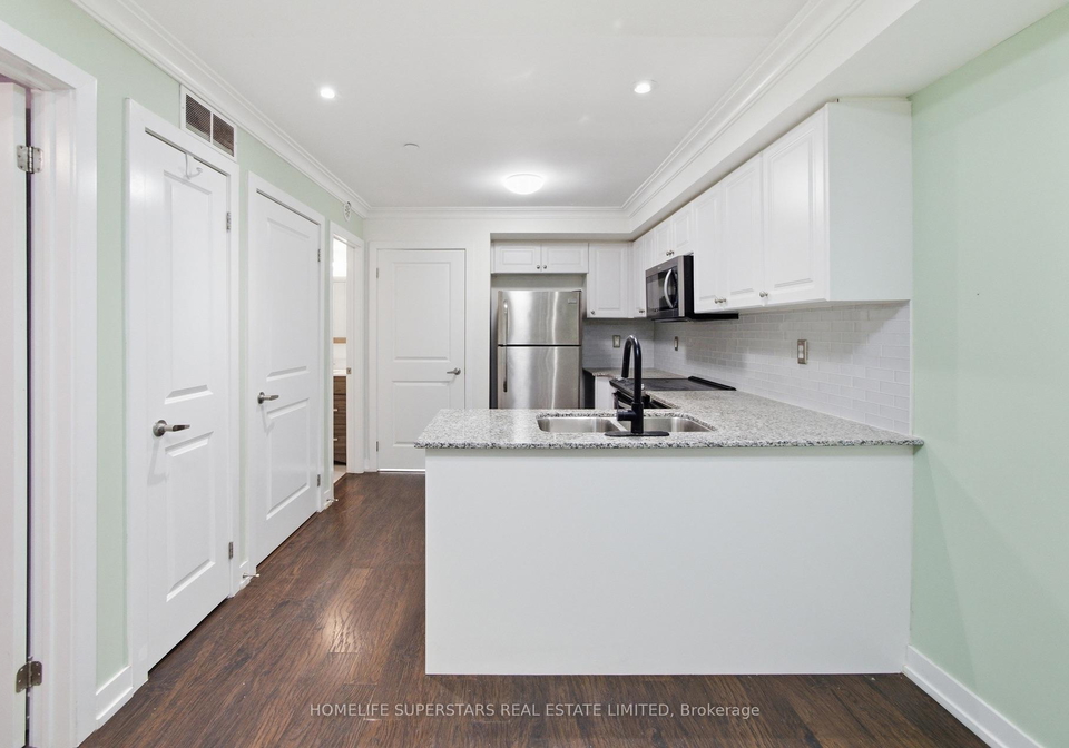 8-drummond-street-toronto-etobicoke-ontario-w13849092