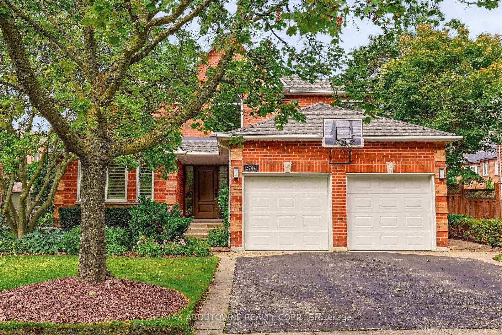 2747-teak-crescent-oakville-ontario-w13849268