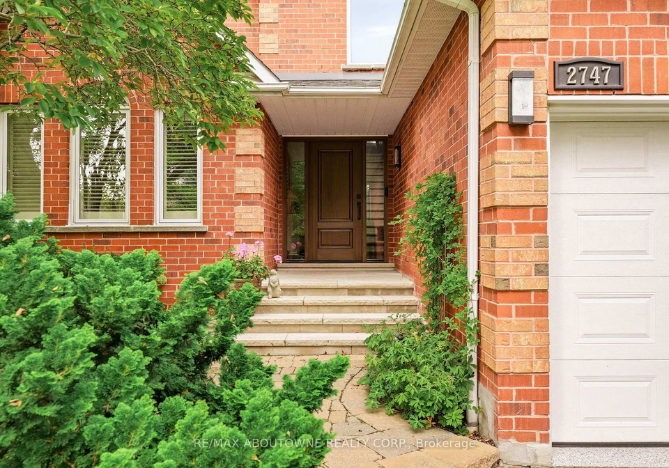 2747-teak-crescent-oakville-ontario-w13849268
