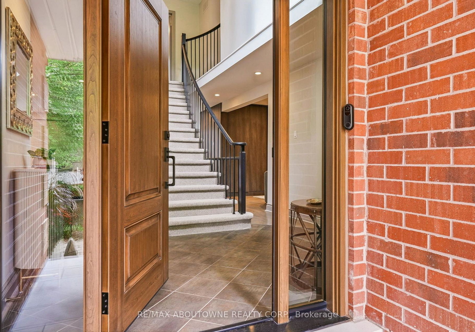 2747-teak-crescent-oakville-ontario-w13849268