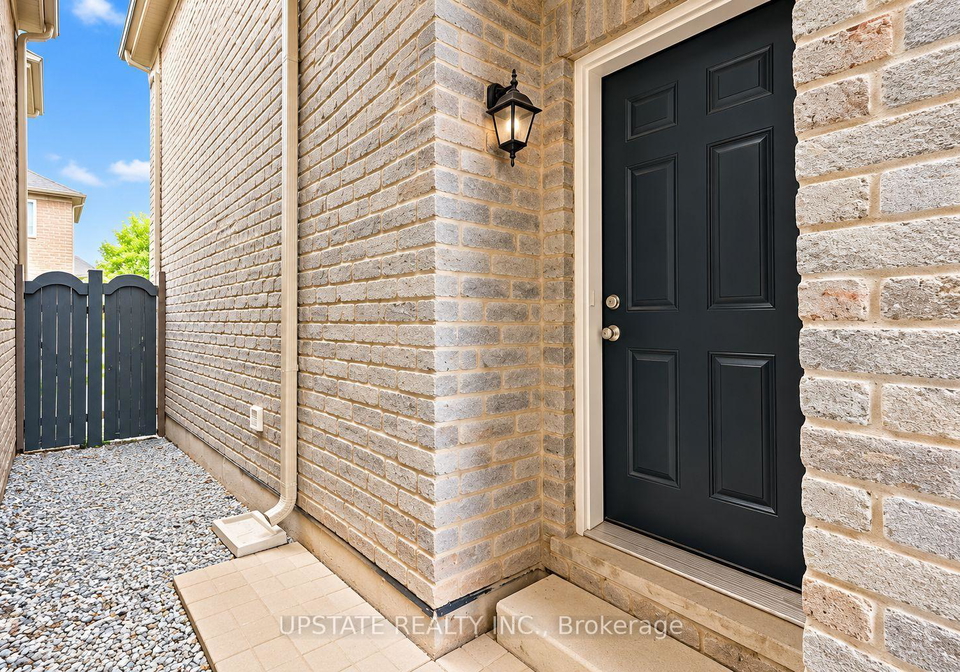 8-sage-meadow-crescent-brampton-ontario-w13849310