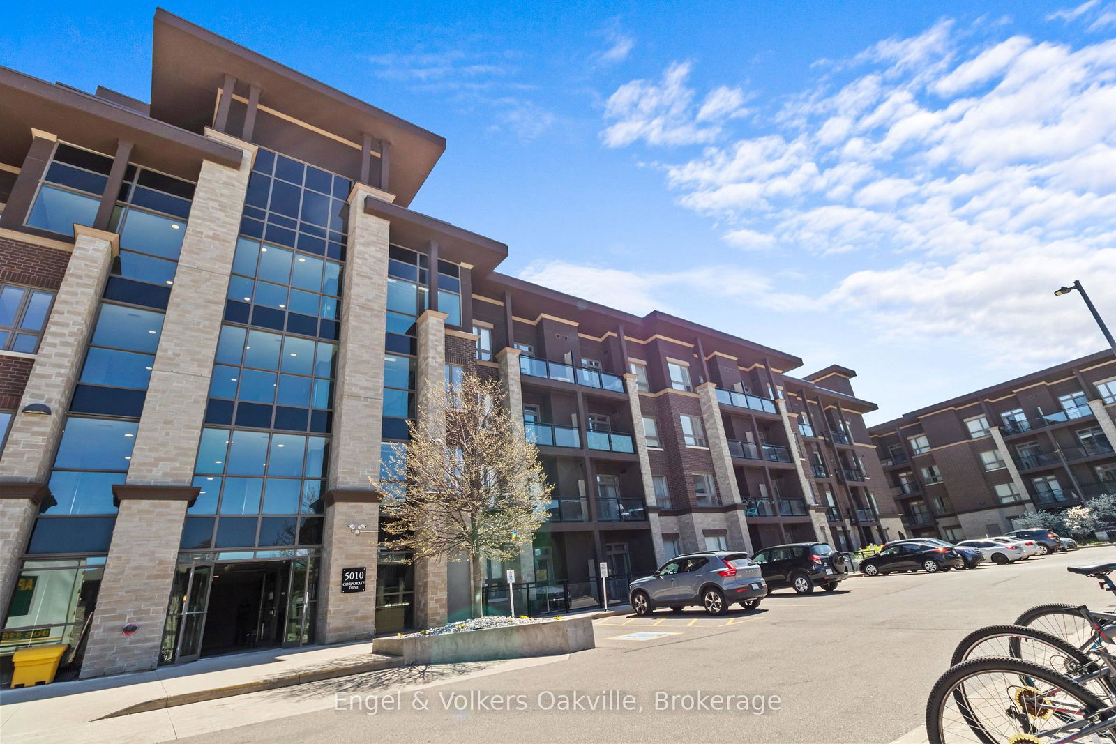 5010-corporate-drive-burlington-ontario-w13849694
