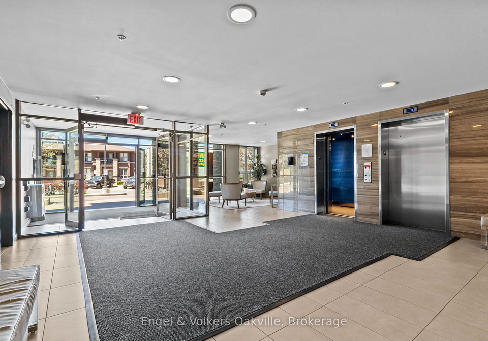 5010-corporate-drive-burlington-ontario-w13849694