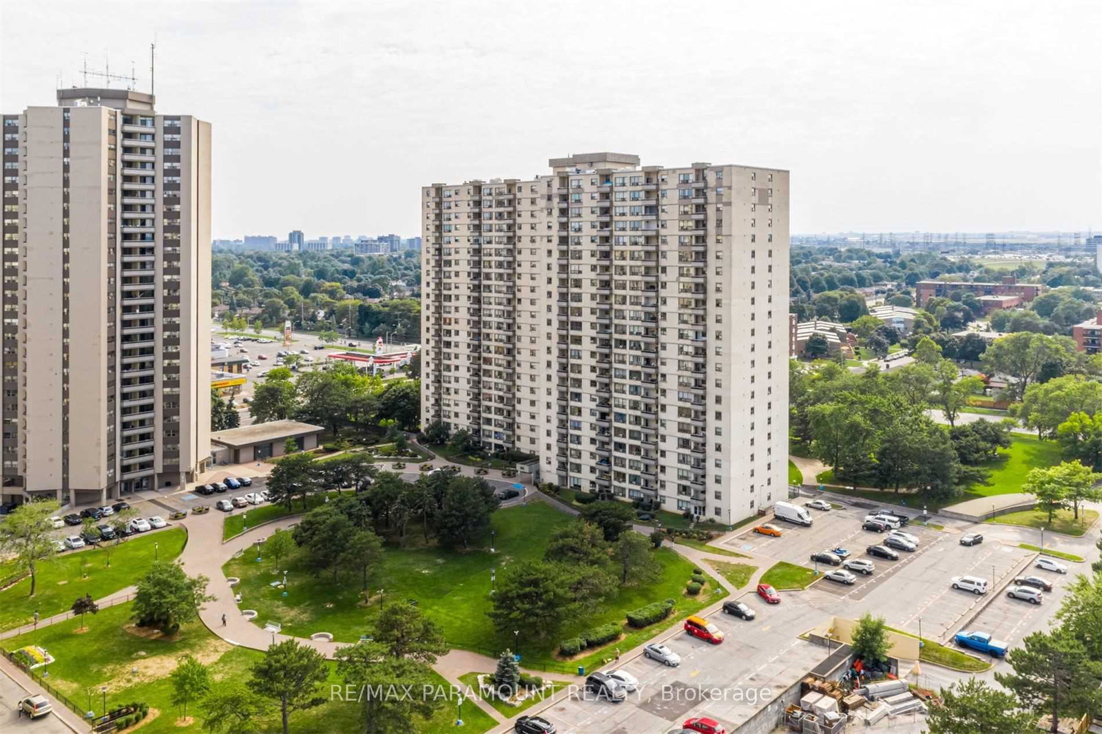 390-dixon-road-toronto-etobicoke-ontario-w13850300
