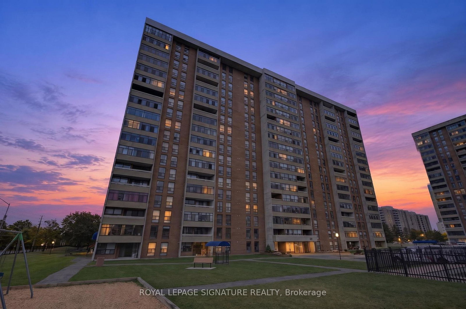 25-kensington-road-brampton-ontario-w13850416