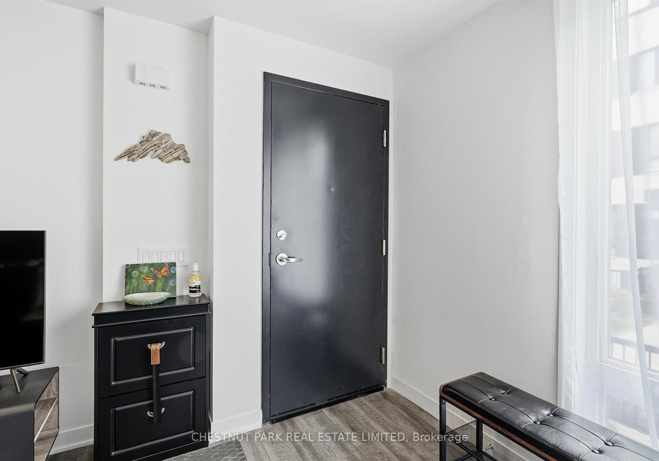 20-ed-clark-gardens-toronto-toronto-ontario-w13850544