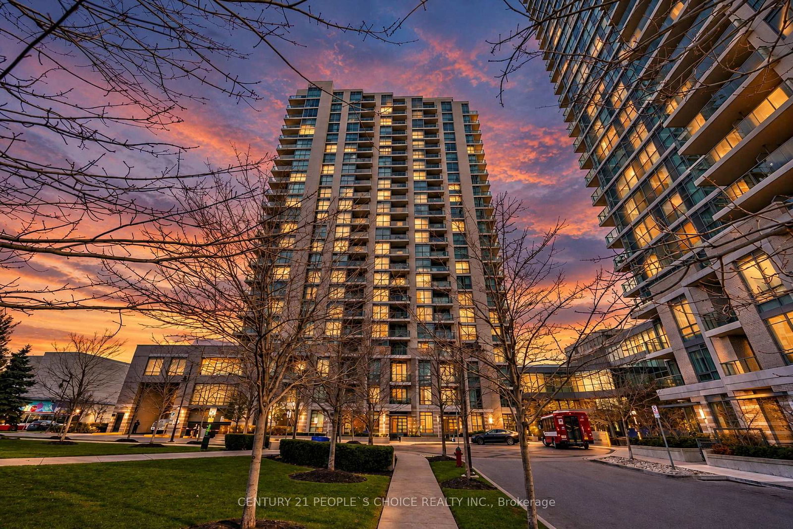 205-sherway-garden-toronto-etobicoke-ontario-w13851042