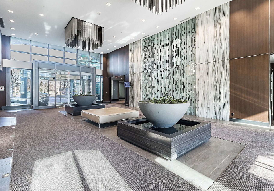 205-sherway-garden-toronto-etobicoke-ontario-w13851042