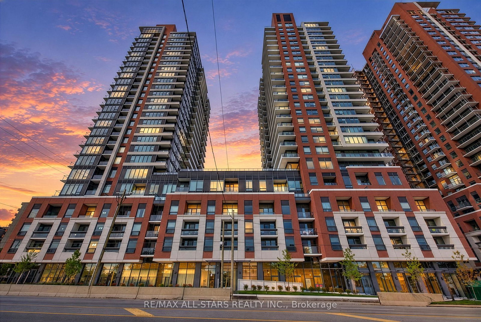 4010-eglinton-avenue-w-toronto-etobicoke-ontario-w13851094