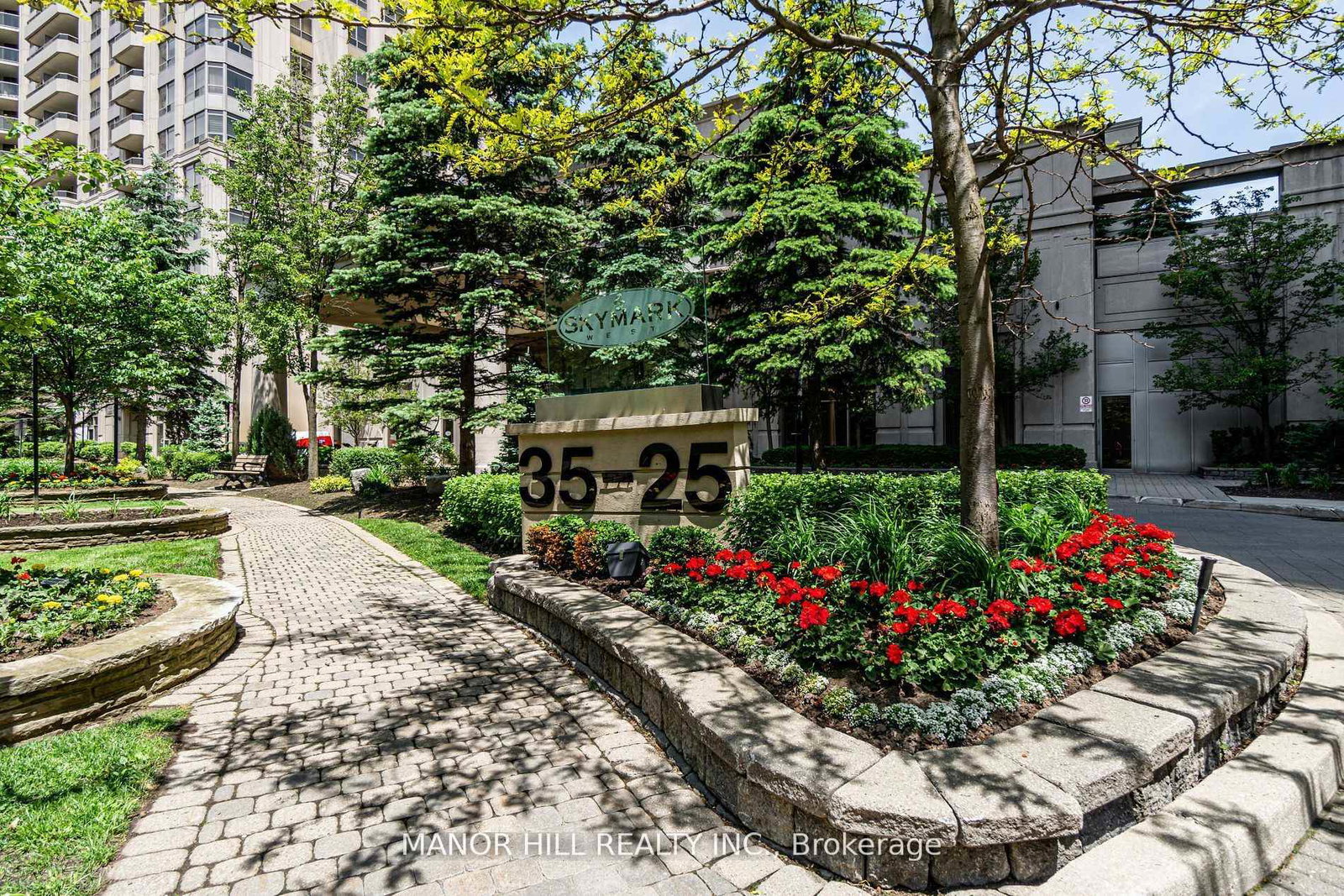 35-kingsbridge-garden-circle-mississauga-ontario-w13851570