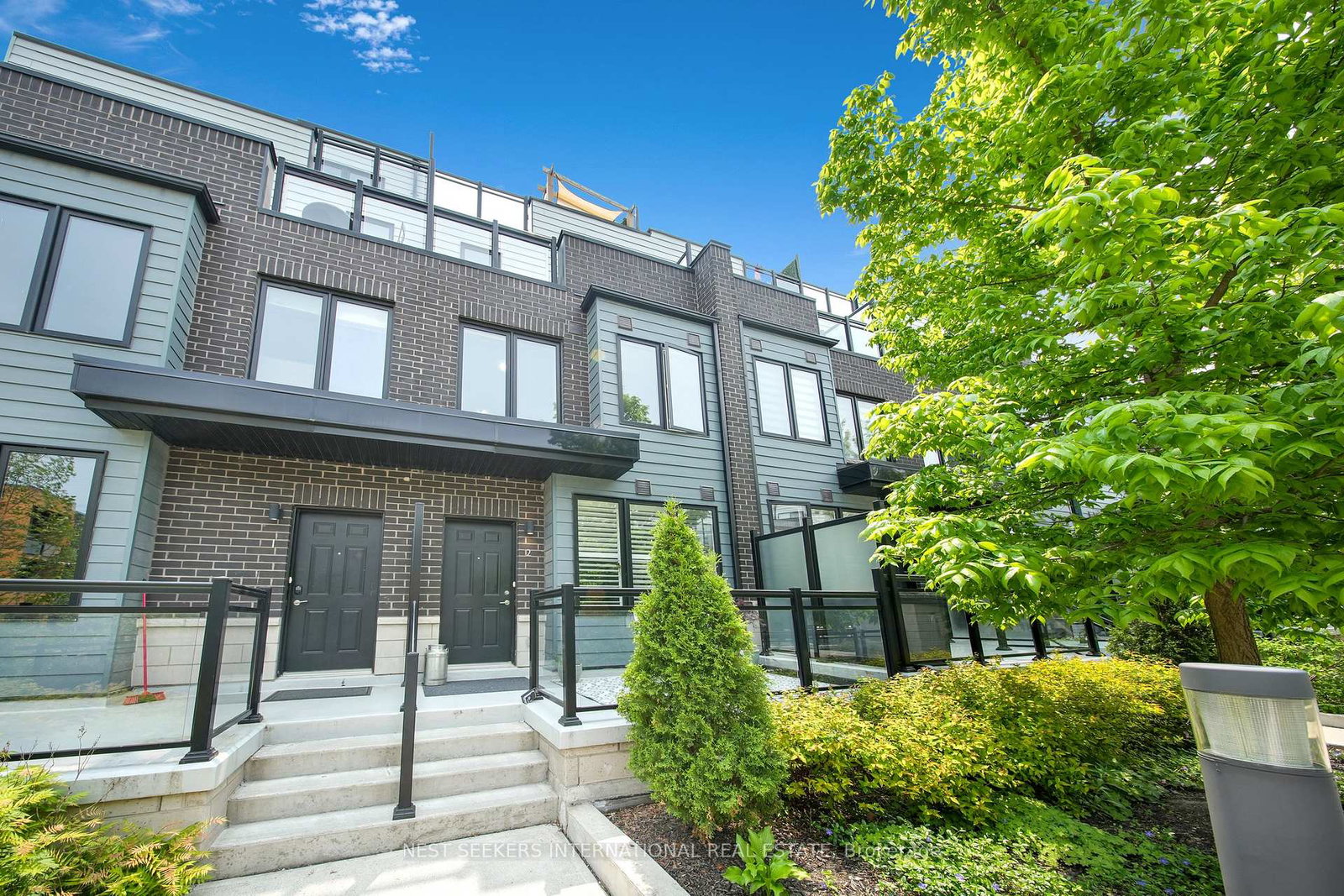 1155-stroud-lane-mississauga-ontario-w13851578