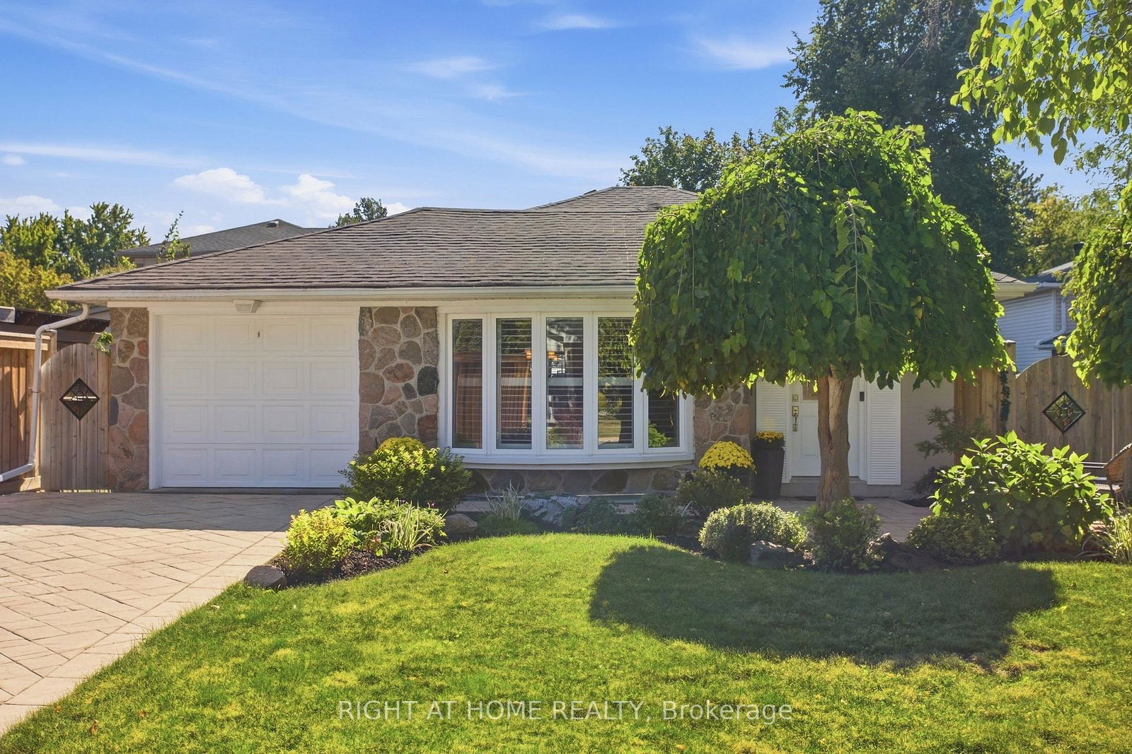 20-mono-court-brampton-ontario-w13851788