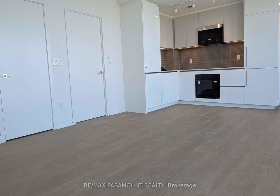 209-steeles-avenue-w-brampton-ontario-w13853898