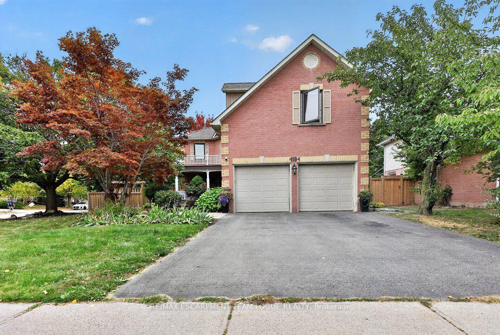 4194-millcroft-park-drive-burlington-ontario-w13854110