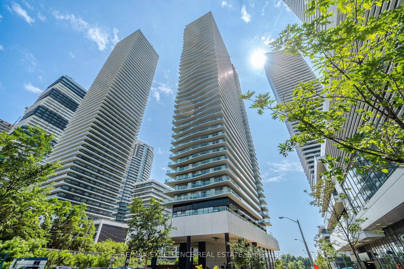33-shore-breeze-drive-toronto-etobicoke-ontario-w13854126