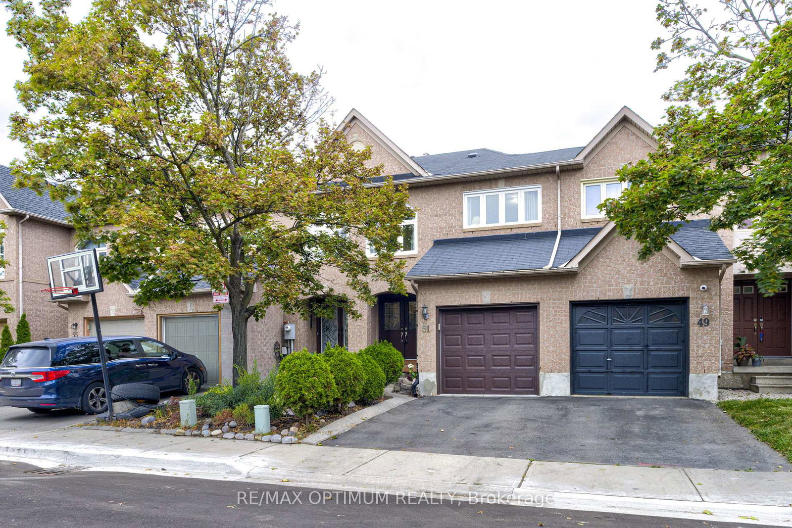 51-goldenlight-circle-brampton-ontario-w13854832