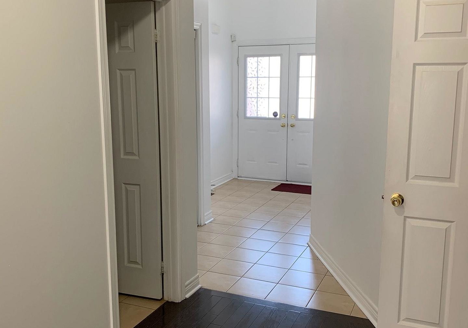 249-comiskey-crescent-mississauga-ontario-w13854974