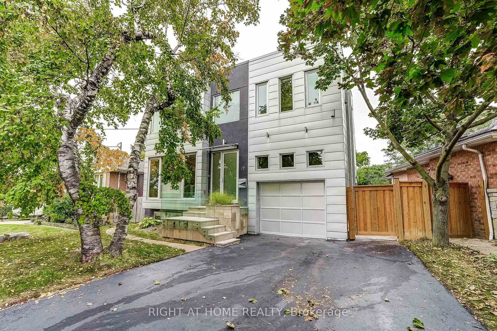 17-ashfield-drive-toronto-etobicoke-ontario-w13855010
