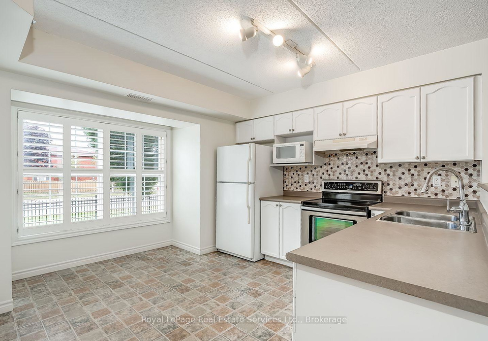 1460-bishops-gate-oakville-ontario-w13855130