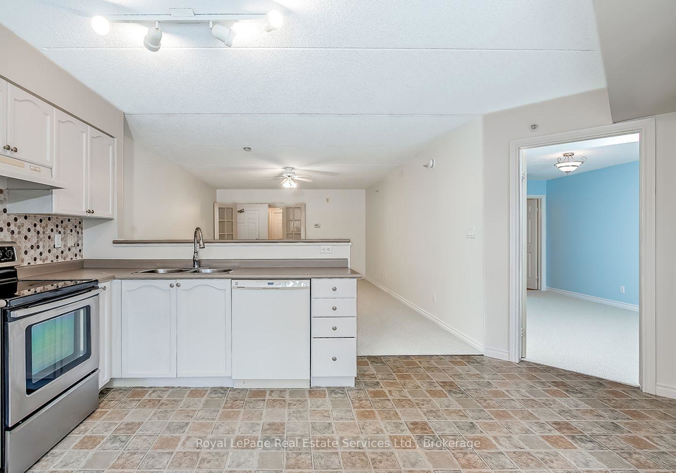 1460-bishops-gate-oakville-ontario-w13855130