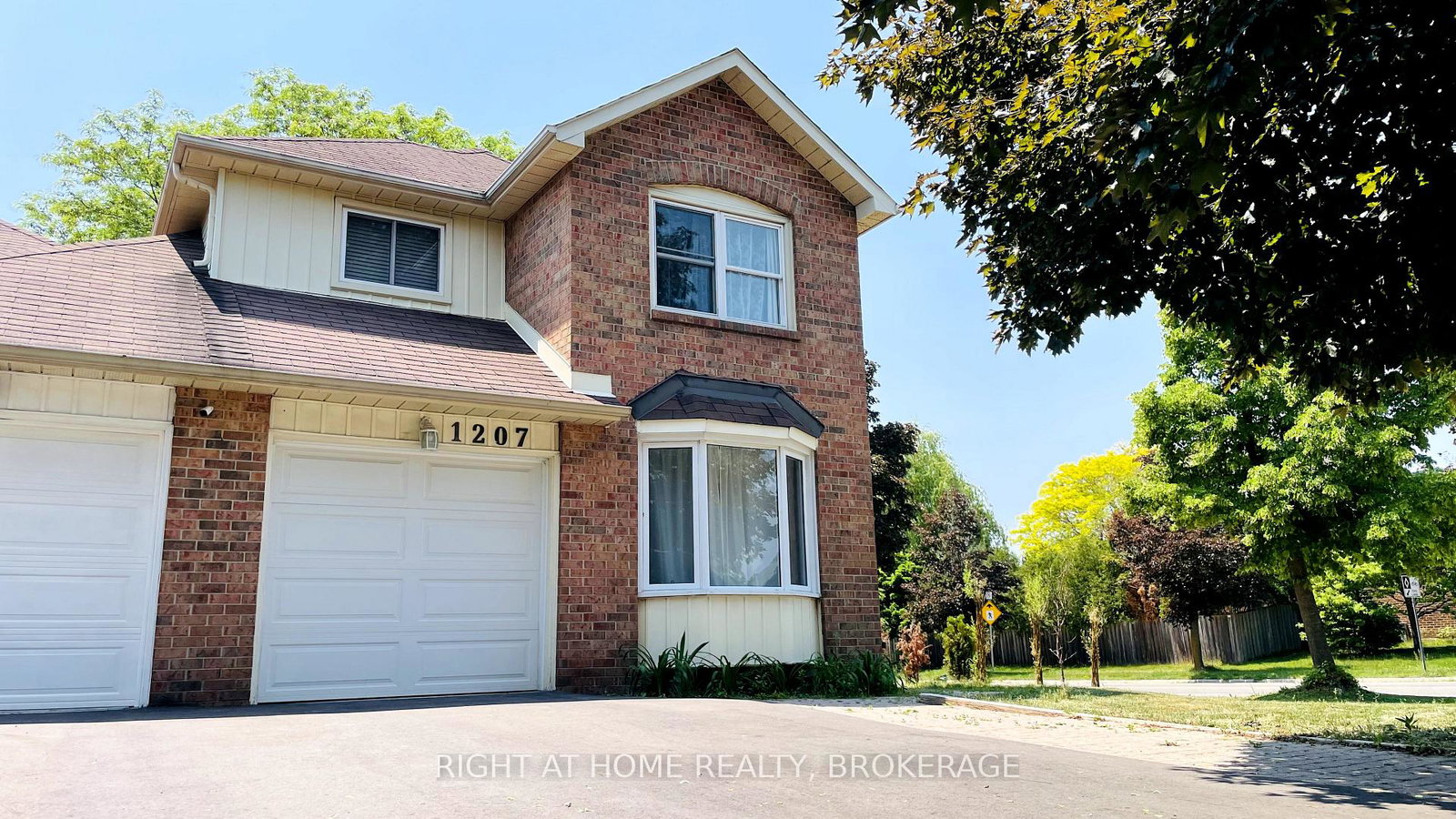 1207-potters-wheel-crescent-oakville-ontario-w13855164