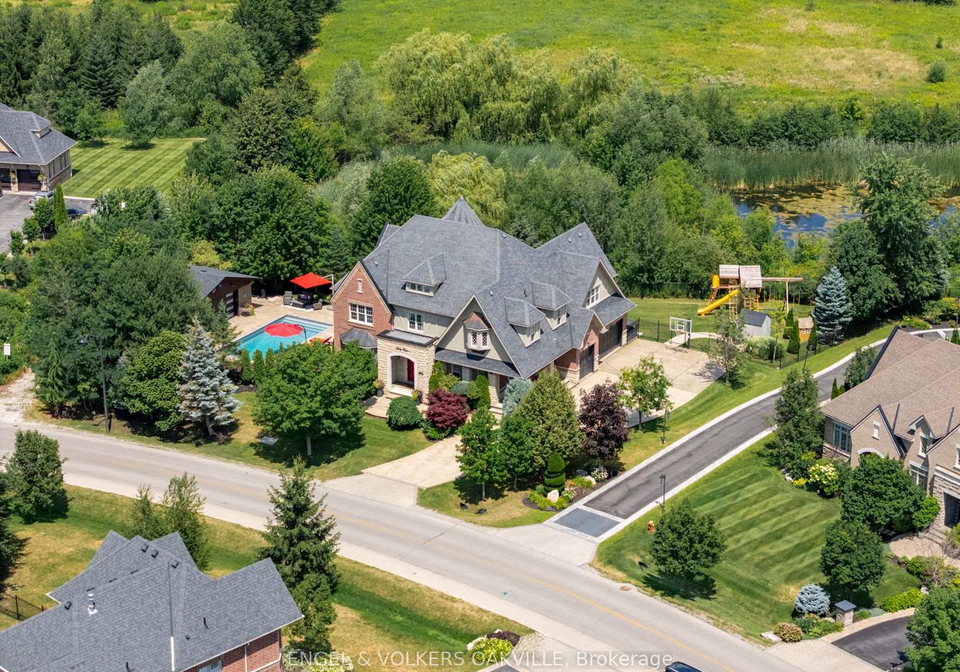 33-barraclough-boulevard-halton-hills-ontario-w13855954
