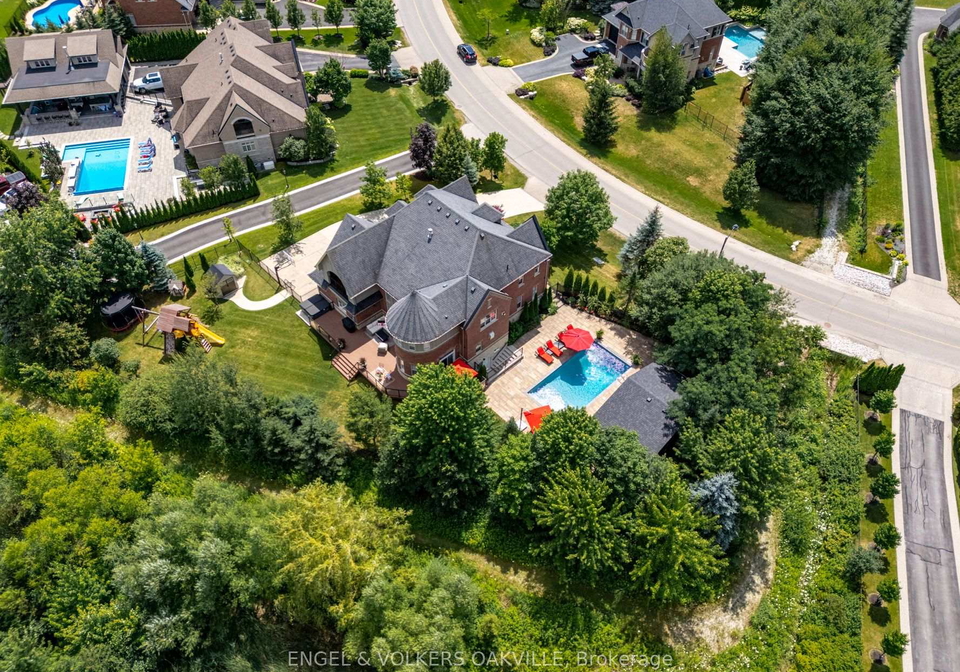 33-barraclough-boulevard-halton-hills-ontario-w13855954